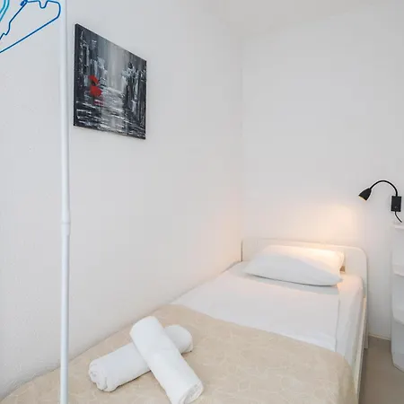 Knez Apartment *